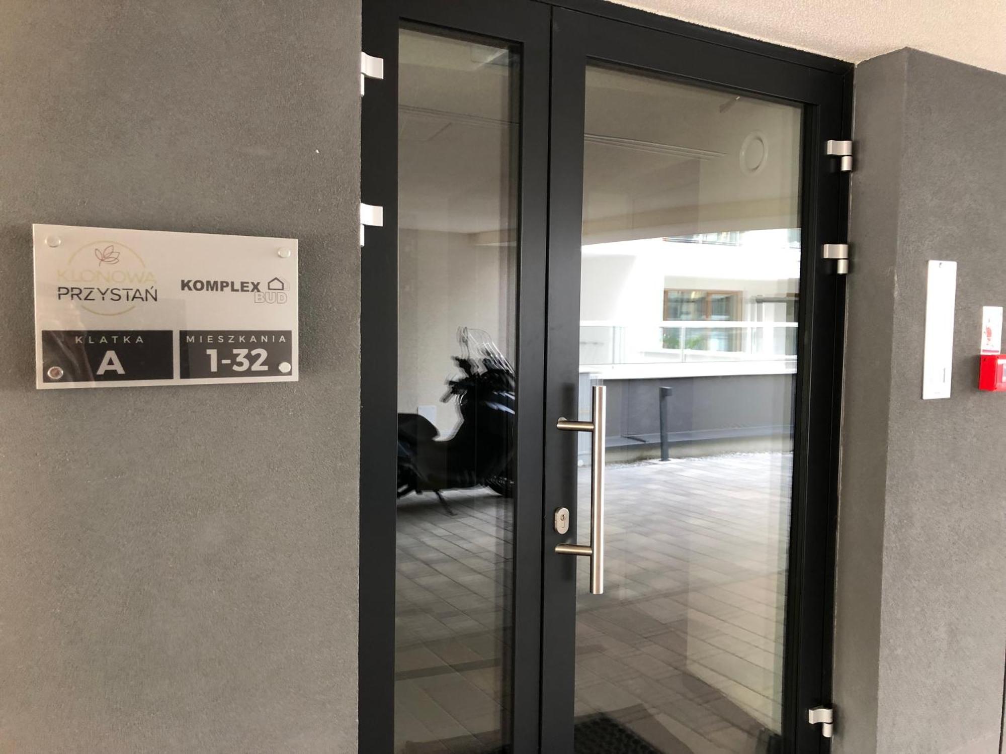 Komfortowe Apartamenty Kielce Klonowa ,Ogrodek, Garaz Podziemny, Samodzielne Wejscie Na Kod 24H Exterior foto